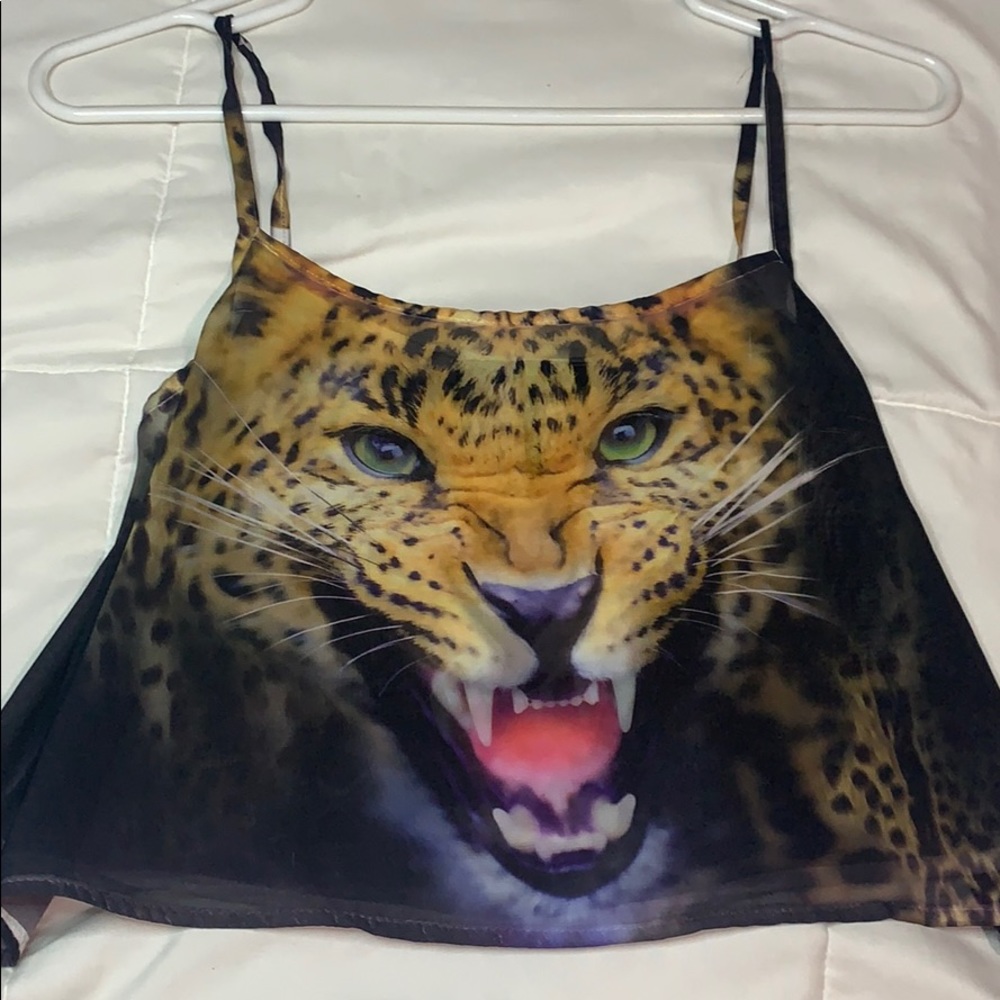 Crop top with cheetah